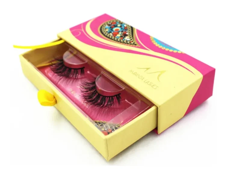 Custom eyelash boxes